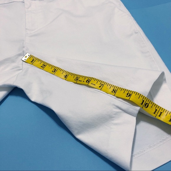 BANANA REPUBLIC | White Bermuda Shorts | Size 12 - Picture 14 of 15